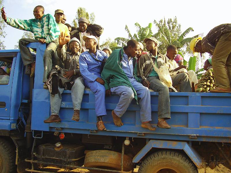 00065Transportmiddel Bunia.JPG